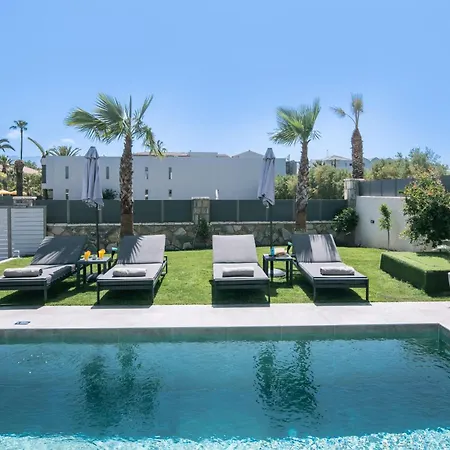 Sunwhite - Private Pool & Cozy Atmosphere, By Zantewize Villa