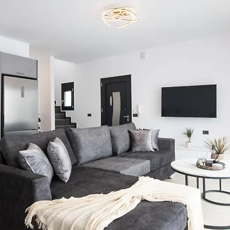 Villa Sunwhite - Private Pool & Cozy Atmosphere, By Zantewize