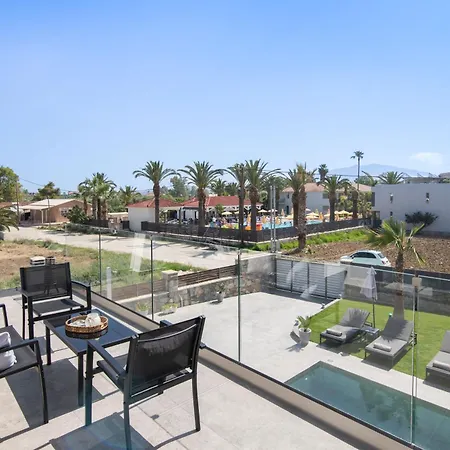 Sunwhite - Private Pool & Cozy Atmosphere, By Zantewize Villa *