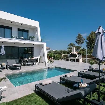 Sunwhite - Private Pool & Cozy Atmosphere, By Zantewize Laganas