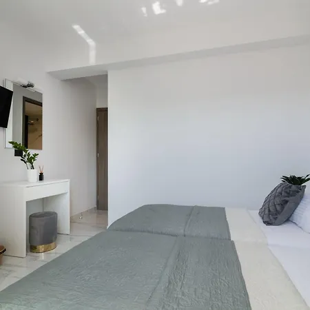 Villa Sunwhite - Private Pool & Cozy Atmosphere, By Zantewize *