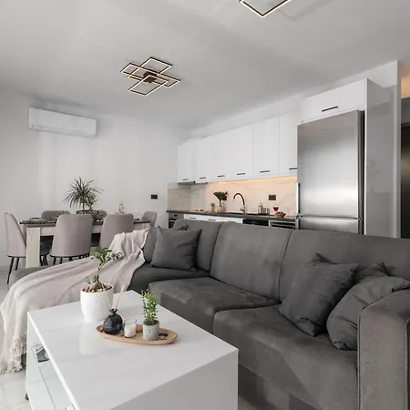 Sunwhite - Private Pool & Cozy Atmosphere, By Zantewize Villa Laganas