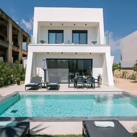 Villa Sunwhite - Private Pool & Cozy Atmosphere, By Zantewize *