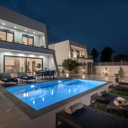 Sunwhite - Private Pool & Cozy Atmosphere, By Zantewize Laganas