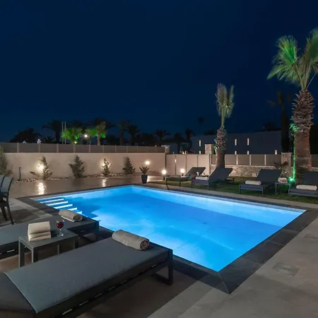 Sunwhite - Private Pool & Cozy Atmosphere, By Zantewize Villa Laganász