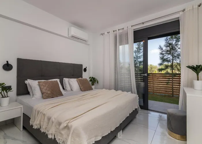 Sunwhite - Private Pool & Cozy Atmosphere, By Zantewize Villa
