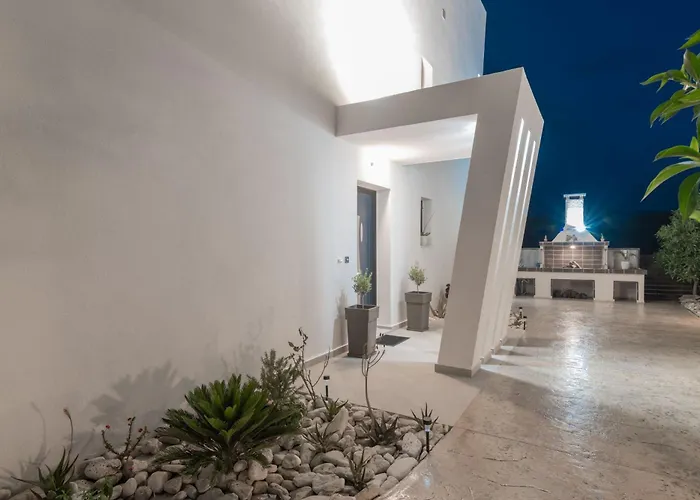 Villa Sunwhite - Private Pool & Cozy Atmosphere, By Zantewize *