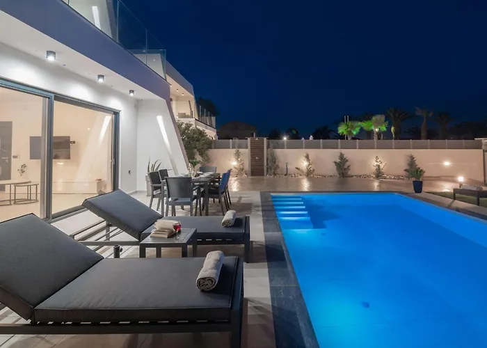 Sunwhite - Private Pool & Cozy Atmosphere, By Zantewize * Λαγανάς