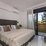 Sunwhite - Private Pool & Cozy Atmosphere, By Zantewize Villa