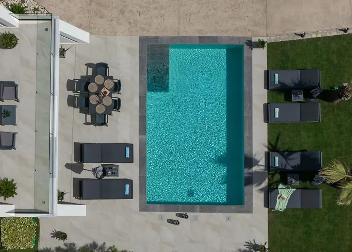 Villa Sunwhite - Private Pool & Cozy Atmosphere, By Zantewize Laganas